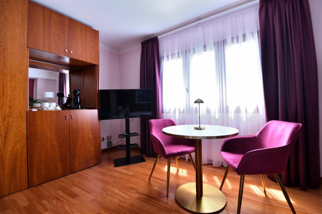 Le Cinema Bed & Breakfast Formia Ngoại thất bức ảnh