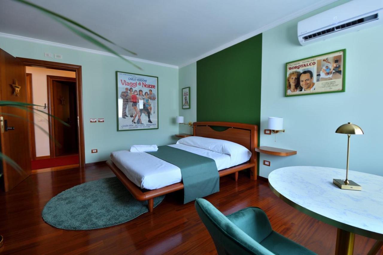 Le Cinema Bed & Breakfast Formia Ngoại thất bức ảnh
