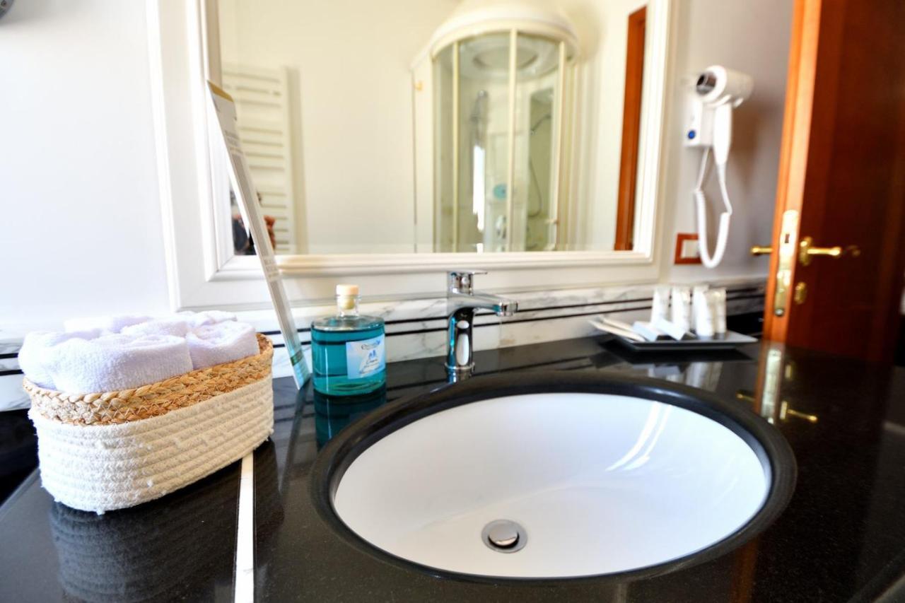 Le Cinema Bed & Breakfast Formia Ngoại thất bức ảnh