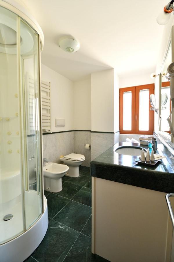 Le Cinema Bed & Breakfast Formia Ngoại thất bức ảnh